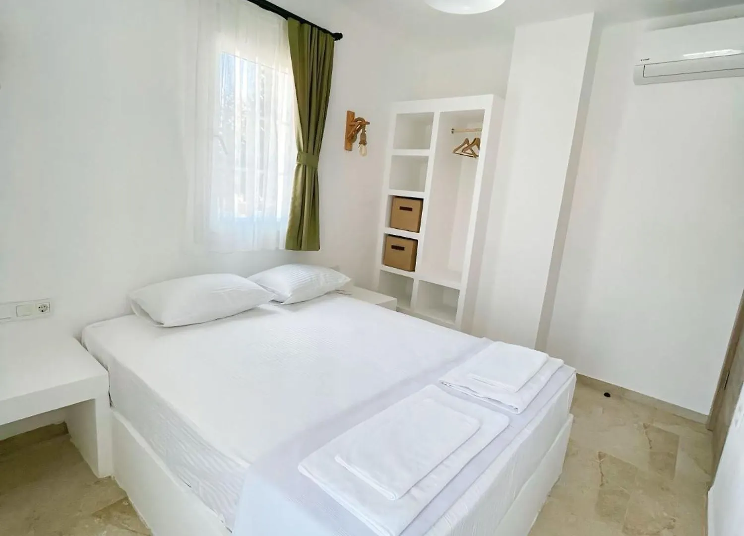 Cam Tatil Evleri Datca